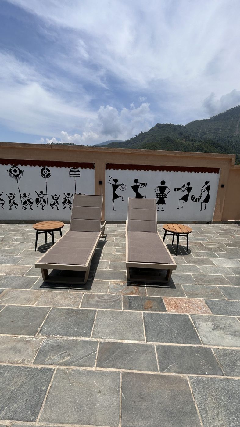 Outdoor floors & terraces