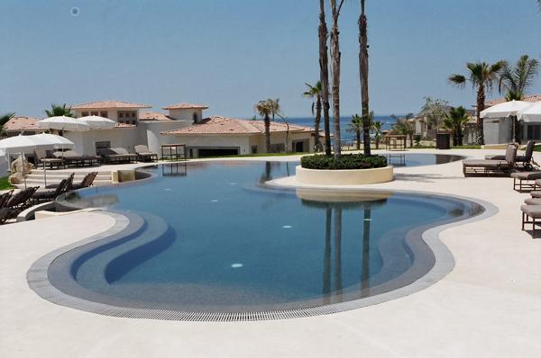 Pool by the Medina family